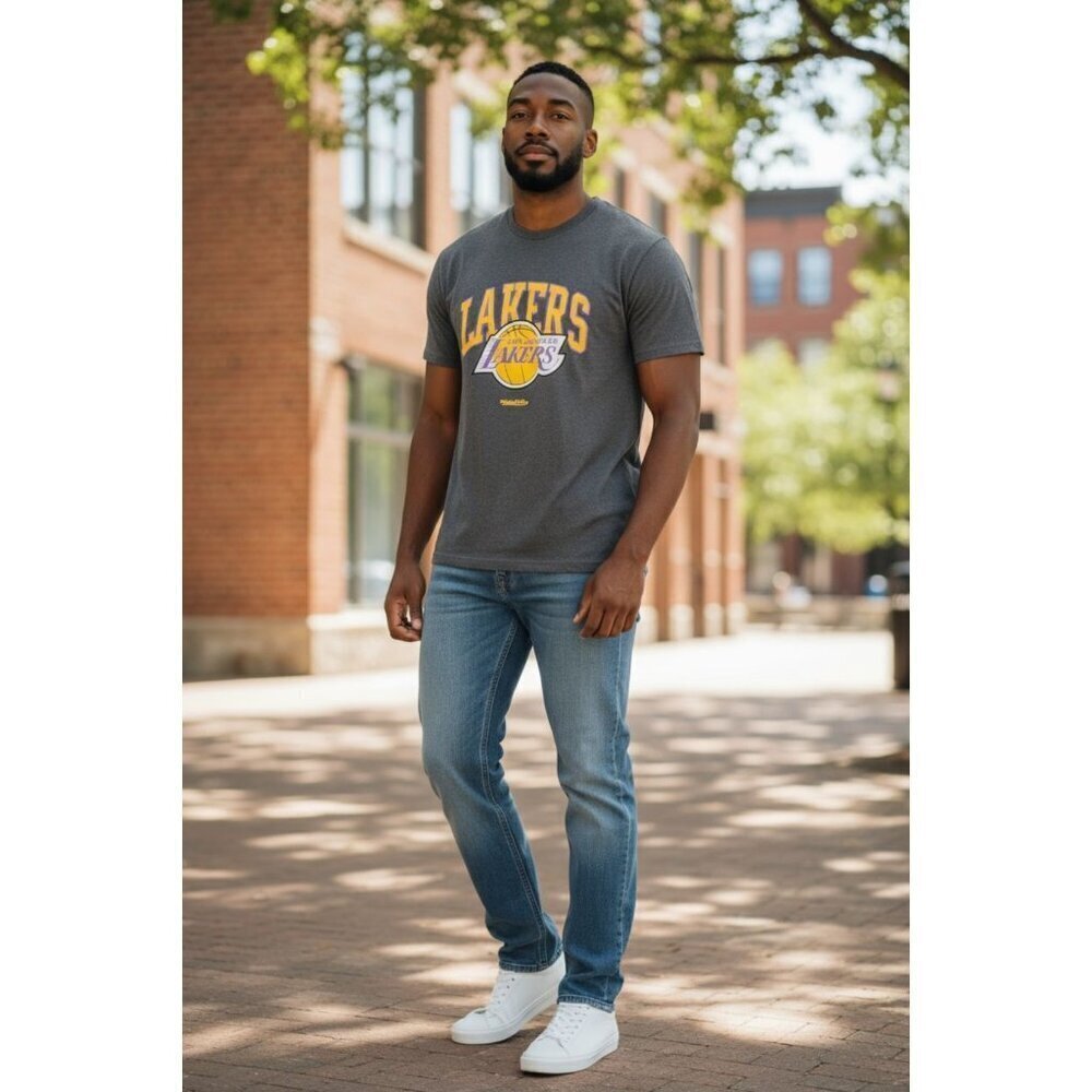 Mitchell and Ness NBA Nostalgia 21 Los Angeles Lakers Tee Men Size XL NWT